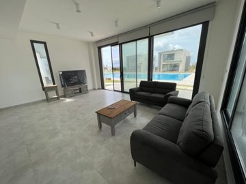 Detached Villa For Rent  in  Chlorakas