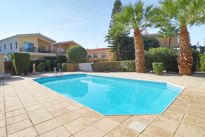 Image No.2-2 Bed Villa for sale