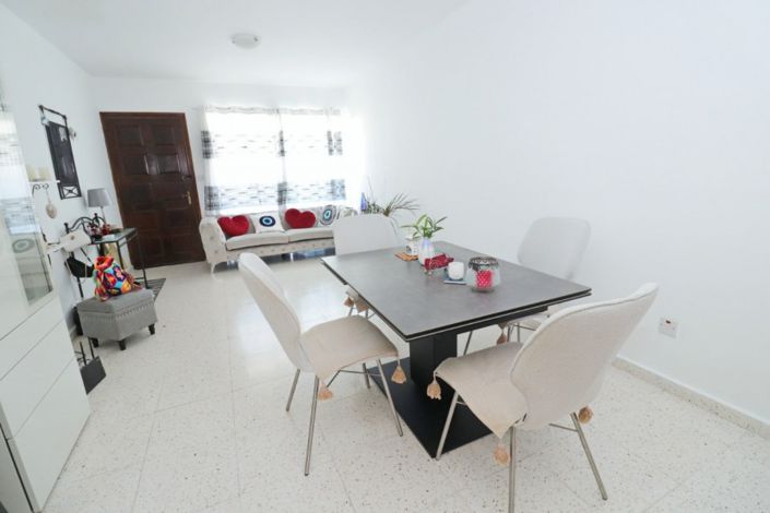 Image No.8-2 Bed Villa for sale