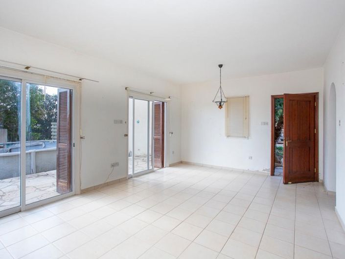 Image No.9-Villa for sale