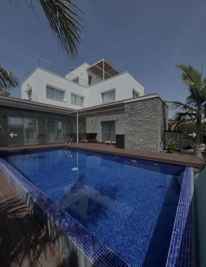 Image No.1-7 Bed Villa for sale