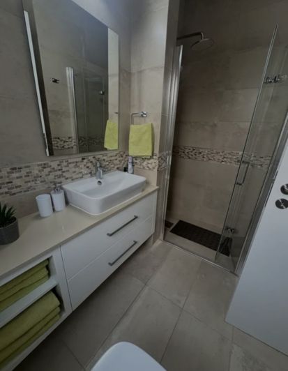 Image No.8-7 Bed Villa for sale