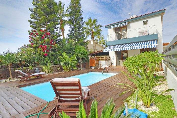 Image No.2-2 Bed Villa for sale