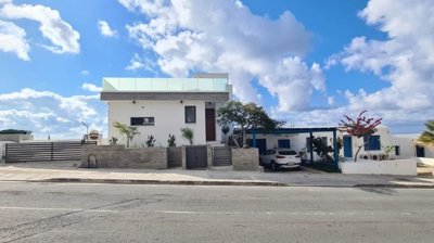 Detached Villa For Sale  in  Select Location