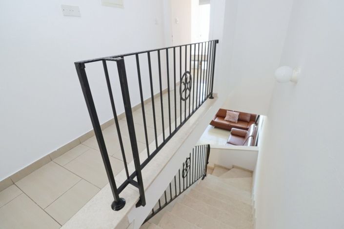 Image No.9-4 Bed Townhouse for sale