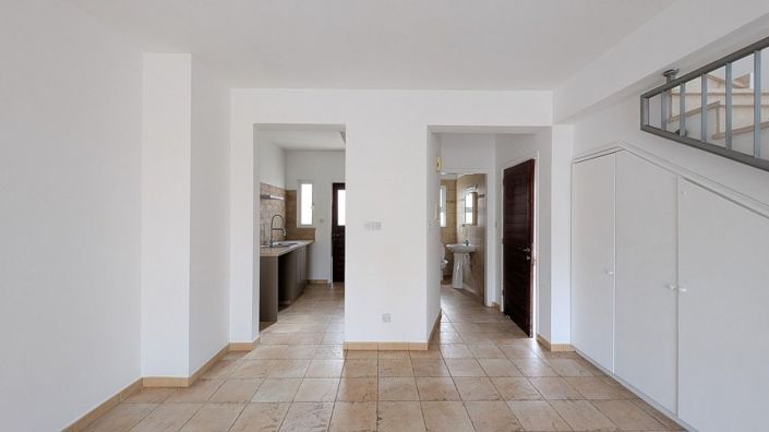 Image No.7-2 Bed House for sale