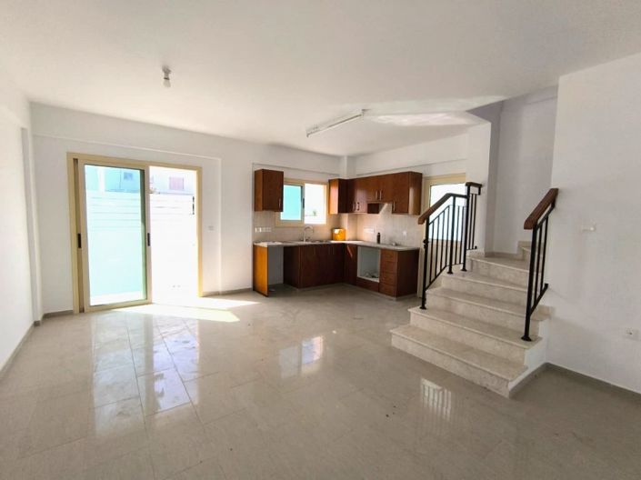 Image No.4-3 Bed Townhouse for sale