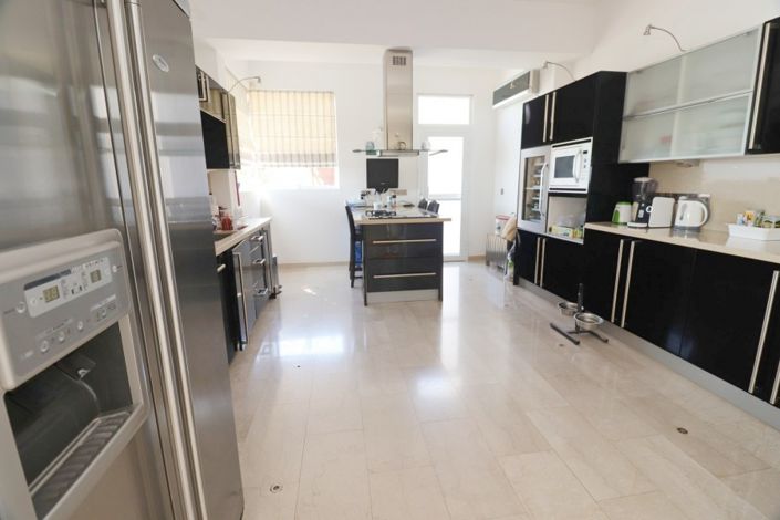 Image No.9-5 Bed Villa for sale