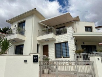 Detached Villa For Sale  in  Select Location