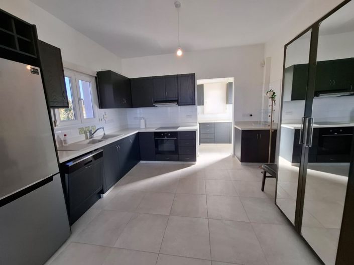 Image No.5-3 Bed Villa for sale