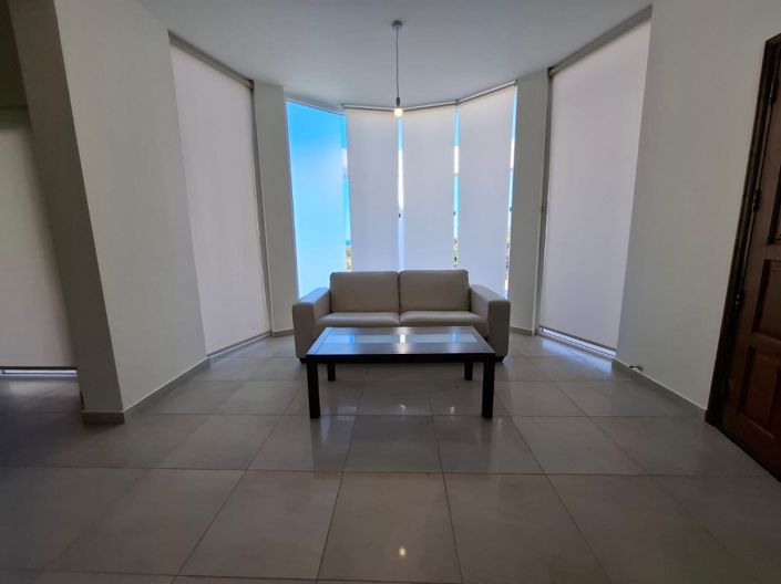 Image No.8-3 Bed Villa for sale