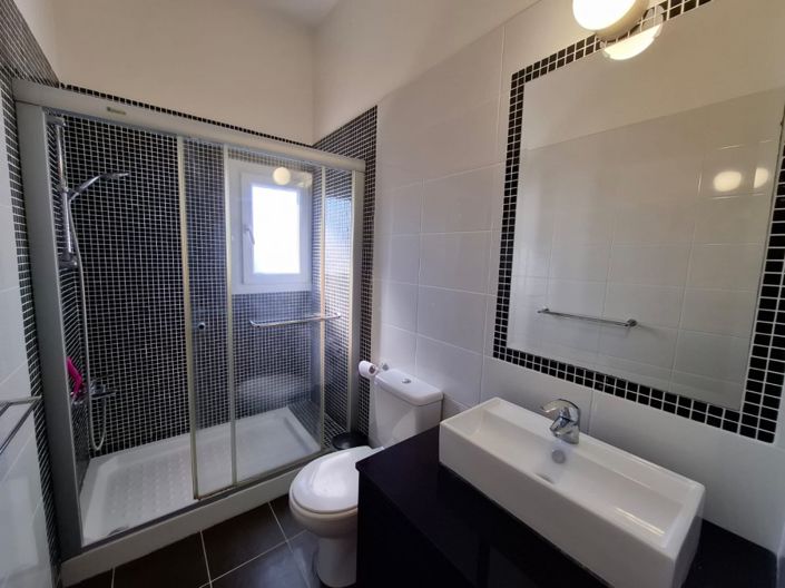 Image No.9-3 Bed Villa for sale