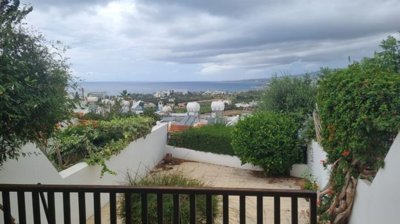 Town House For Sale  in  Chlorakas