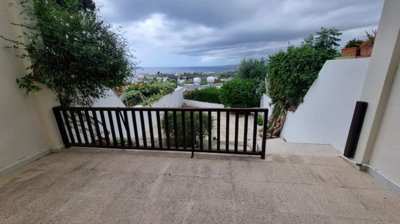 Town House For Sale  in  Chlorakas