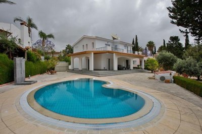 Detached Villa For Sale  in  Select Location