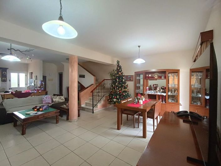 Image No.2-3 Bed Townhouse for sale