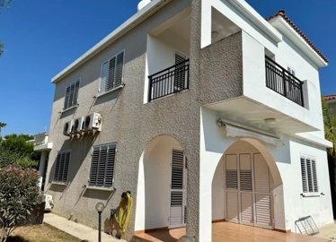 Detached Villa For Sale  in  Select Location