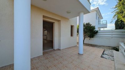 Three-bedroom villa in Tsada, Paphos