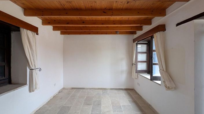 Image No.6-4 Bed Villa for sale