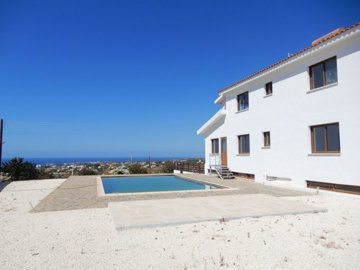 Detached Villa For Sale  in  Peyia Village