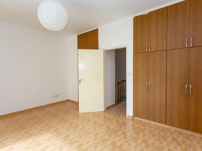 Image No.9-Townhouse for sale