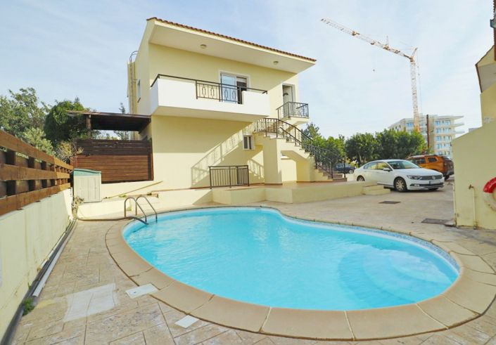 Image No.2-2 Bed Townhouse for sale