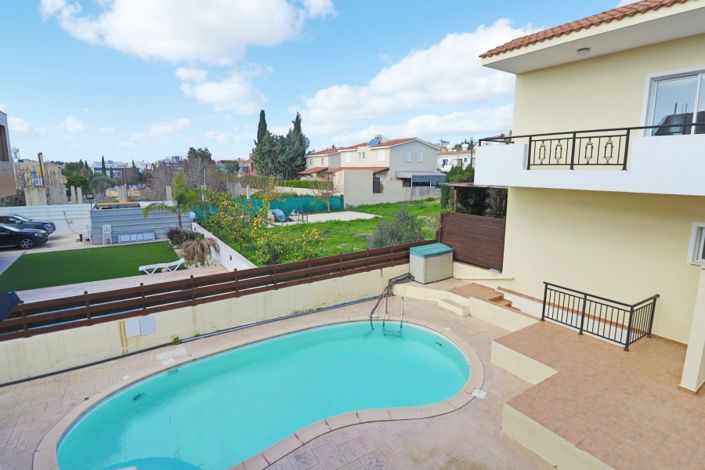 Image No.3-2 Bed Townhouse for sale