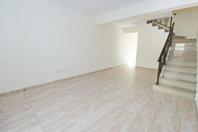 Town House For Sale  in  Anavargos