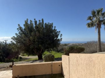 Ground Floor Apartment  For Sale  in  Mesa Chorio