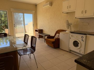 Ground Floor Apartment  For Sale  in  Mesa Chorio