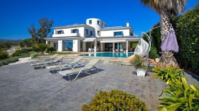 Detached Villa For Sale  in  Select Location