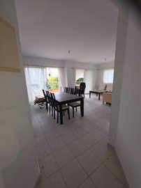 Ground Floor Apartment  For Sale  in  Peyia Village