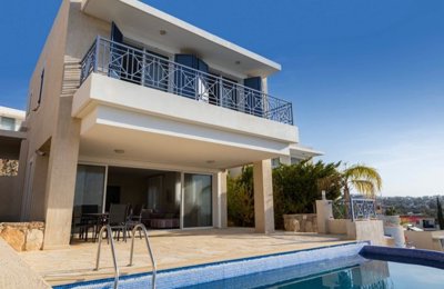 Detached Villa For Sale  in  Chlorakas