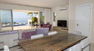 Detached Villa For Sale  in  Chlorakas