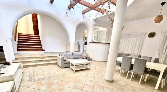 Image No.3-Villa de 3 chambres à vendre à Kamares