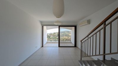Two-Storey 2-Bedroom Apartment in Tala, Paphos