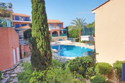 Town House For Sale  in  Chlorakas