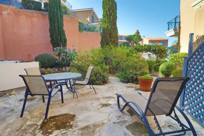 Town House For Sale  in  Chlorakas