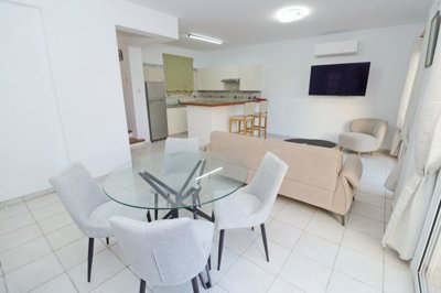 Town House For Sale  in  Chlorakas