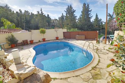 Detached Villa For Sale  in  Kamares