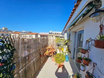 Apartment For Sale  in  Tombs of the Kings