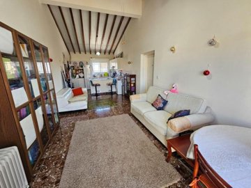 Apartment For Sale  in  Tombs of the Kings