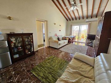 Apartment For Sale  in  Tombs of the Kings