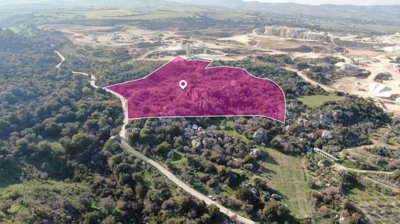 Agricultural / Protection Zone field in Drouseia, Paphos