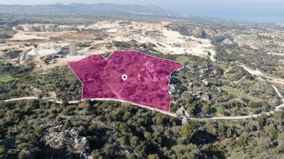 Agricultural / Protection Zone field in Drouseia, Paphos