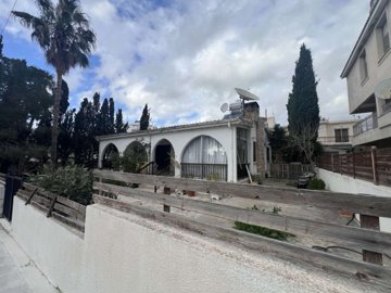 Bungalow For Sale  in  Chlorakas