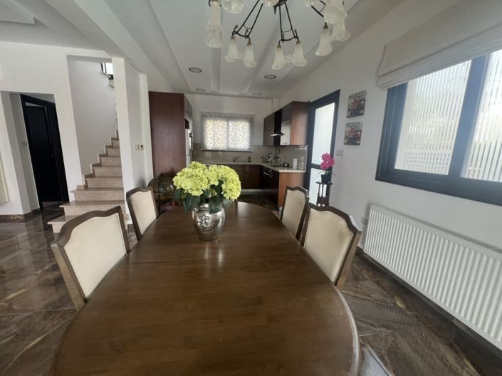 Image No.10-3 Bed Villa for sale