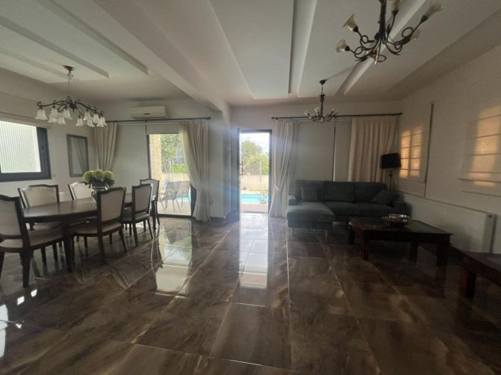 Image No.9-3 Bed Villa for sale