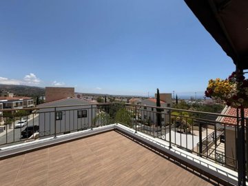 Detached Villa For Sale  in  Peyia Village