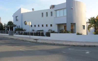 Detached Villa For Sale  in  Select Location